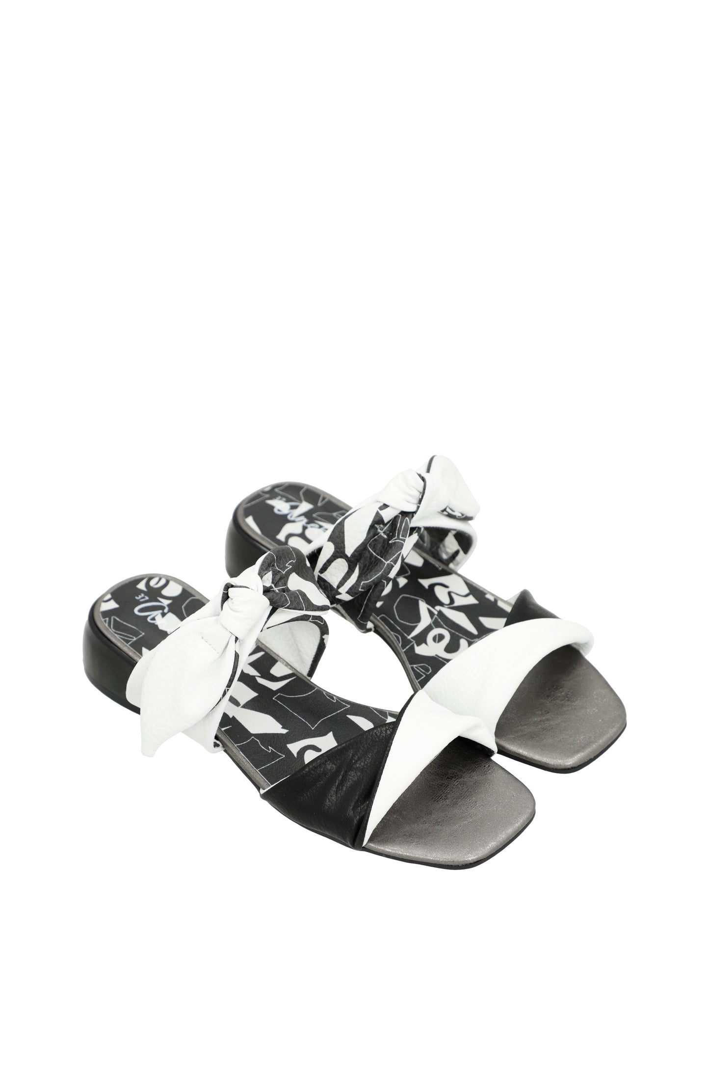 Anekke - Jaen 423 Black&White