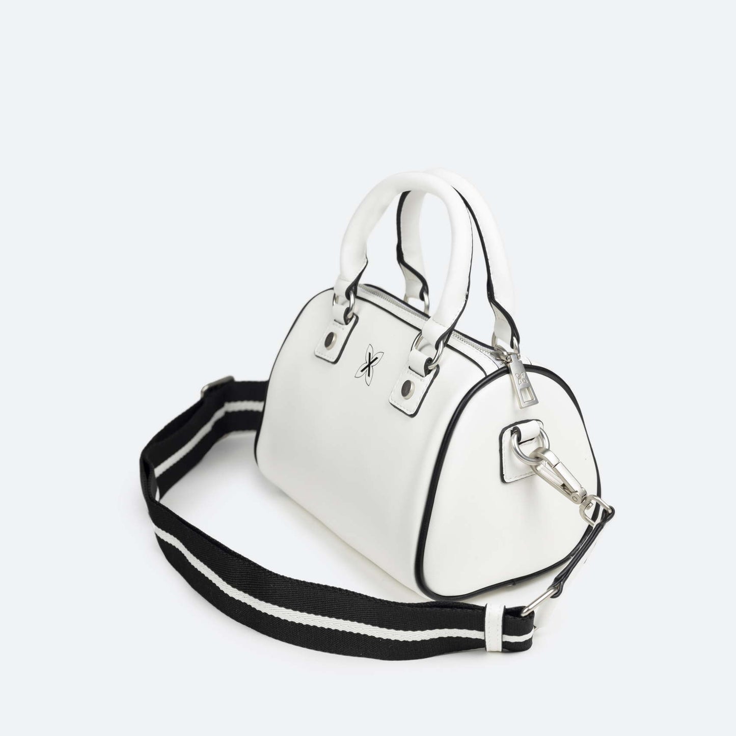 Munich 7113304 Court Crossbody Barrel White