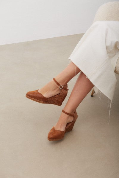 Valletta Leticia Caramel