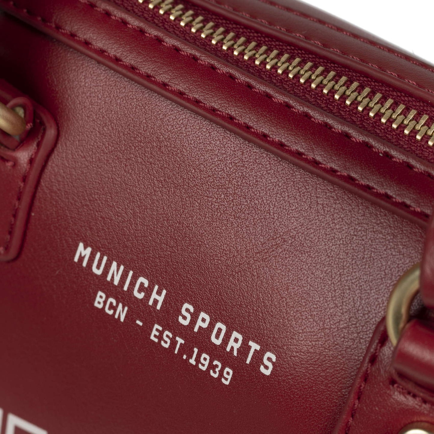 Munich 7113307 Court Crossbody Barrel Red